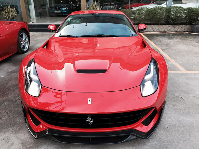 Thị trường - Cường 'Đô-la' độ lại siêu xe Ferrari F12 Berlinetta 'hàng độc'