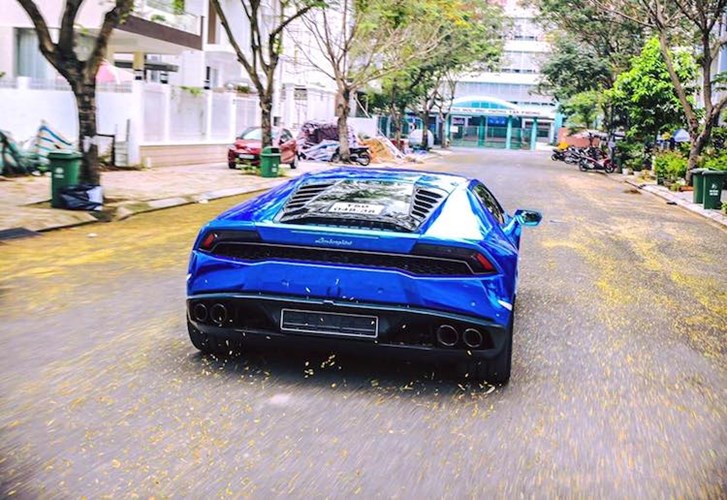 Thú chơi - Lamborghini Huracan độ pô titan gần 200 triệu tại Sài Gòn (Hình 4).