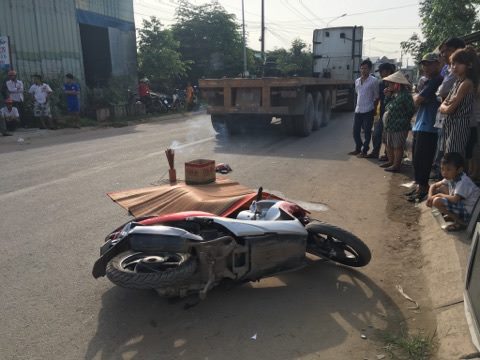 Tin nhanh - Trên đường đi làm, nam công nhân bị container cán tử vong (Hình 3).