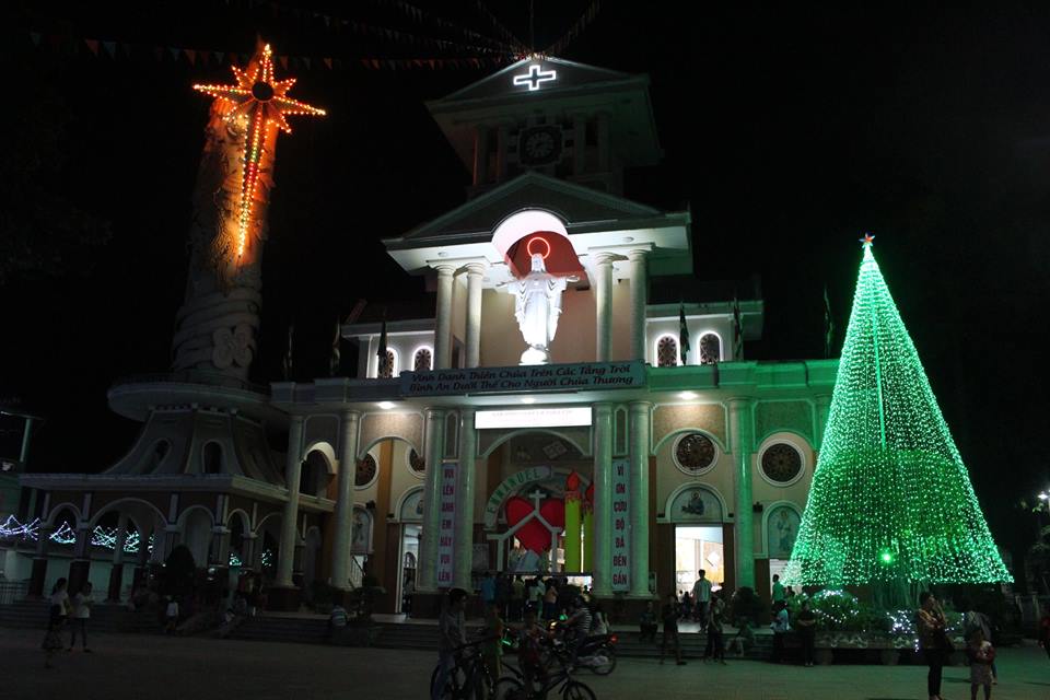 Văn hoá - Noel lung linh từ đường phố đến mọi nhà (Hình 16).