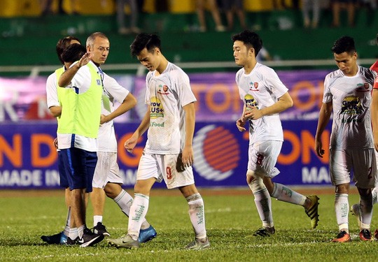 Bóng đá Việt Nam - Vén màn bí mật trận thua của U21 HAGL trước Yokohama