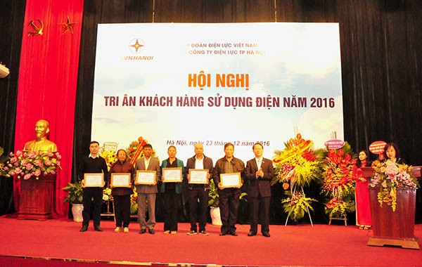 Tiêu dùng & Dư luận - EVN HANOI không ngừng thay đổi để phục vụ khách hàng tốt hơn (Hình 7).