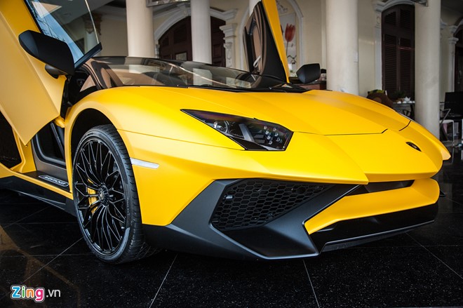 Thị trường - Siêu xe mui trần Lamborghini Aventador Roadster độc nhất VN (Hình 3).