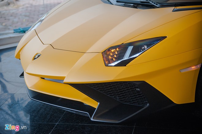 Thị trường - Siêu xe mui trần Lamborghini Aventador Roadster độc nhất VN (Hình 4).