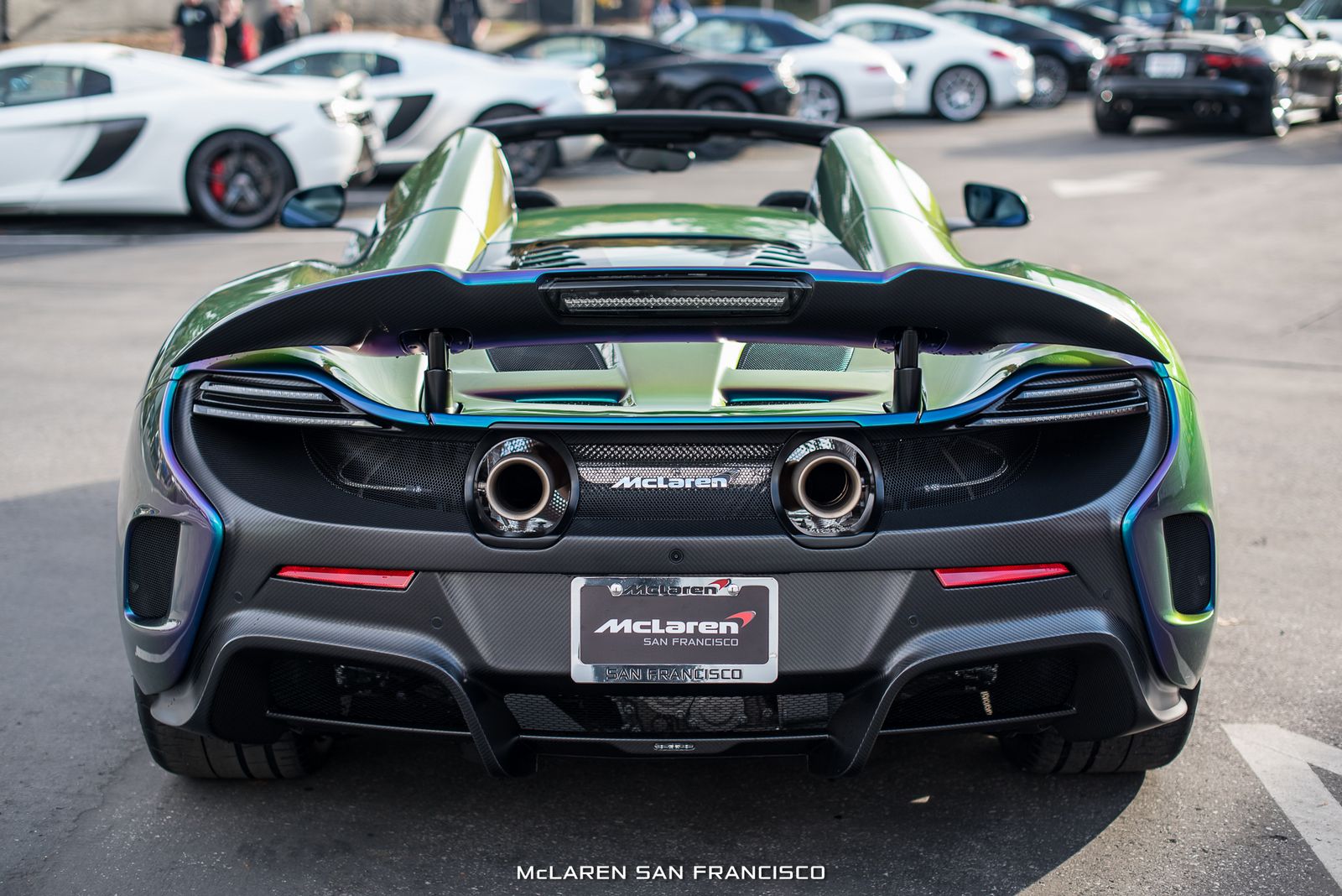 Thị trường - Lạ mắt với ô tô ‘đổi màu’ McLaren 675L Spider (Hình 3).