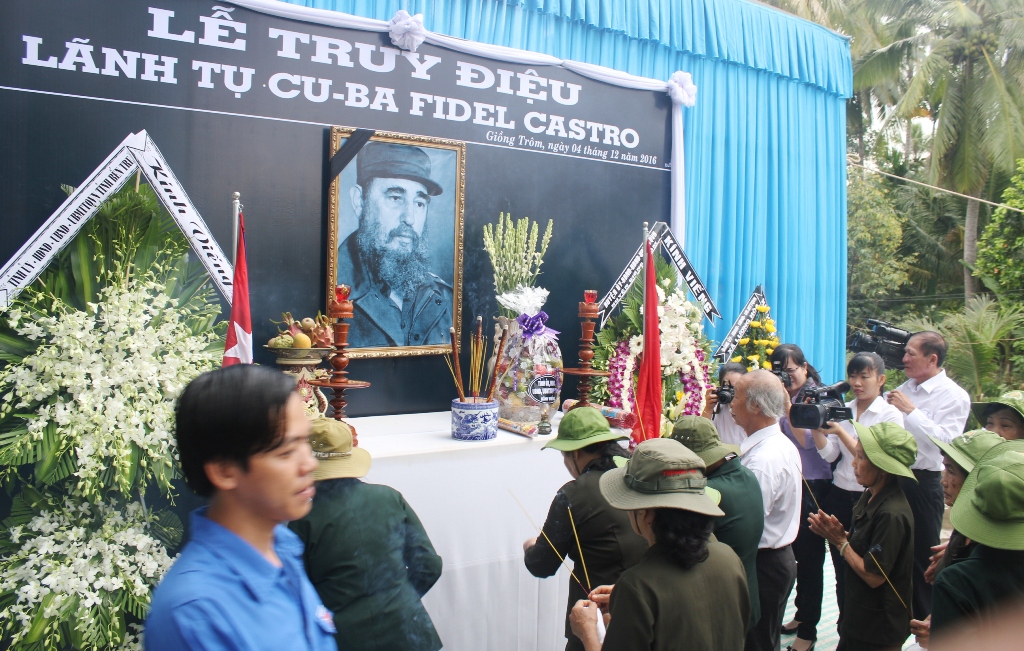 Chính trị - Bến Tre: 'Làng Moncada' tổ chức lễ truy điệu Chủ tịch Fidel Castro (Hình 4).