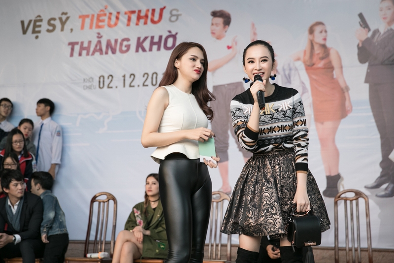 Ngôi sao - Angela Phương Trinh bị fan vây kín khi đến Hạ Long quảng bá phim (Hình 4).