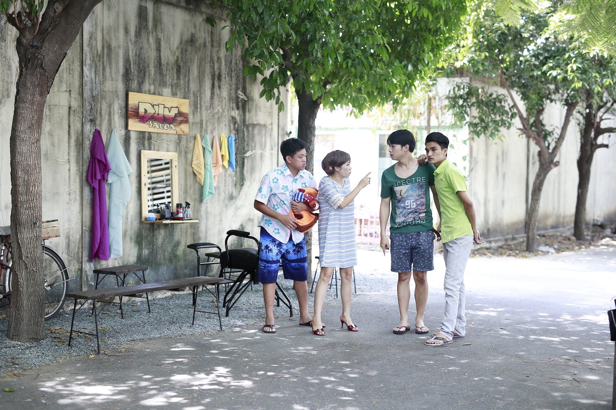 Ngôi sao - Phương Thanh – Tiến Luật ‘cặp kè’ trong ' Xóm trọ vui nhộn' (Hình 4).