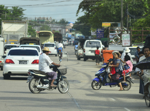 Xe máy - Làm đường chưa tốt, Myanmar muốn cấm xe máy, chuốc hậu quả tệ hại  (Hình 2).