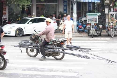 Xã hội - 'Chỉ nên cho xe ba gác hoạt động từ 1-5h sáng' (Hình 2).