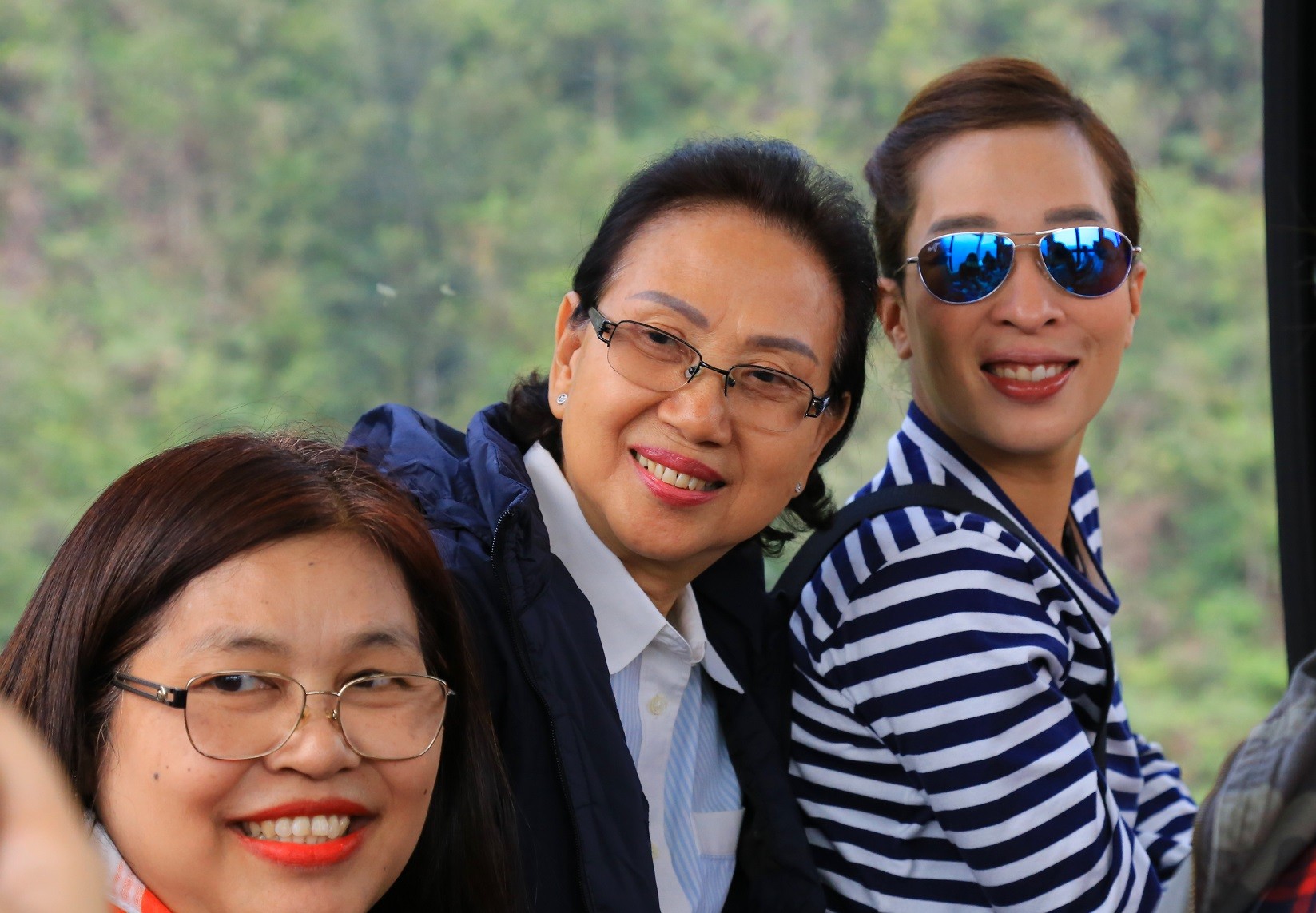 Tiêu dùng & Dư luận - Công chúa Thái Lan ngỡ ngàng với sự hùng vĩ của đỉnh Fansipan (Hình 3).