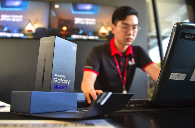 Cuộc sống số - Khách hàng Trung Quốc mất niềm tin vào Samsung, chuyển sang Apple