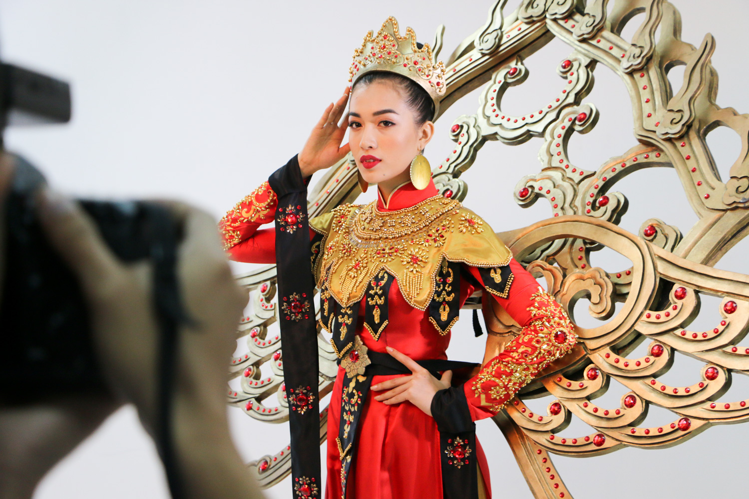 Ngôi sao - Hé lộ đầu tiên về quốc phục của Lệ Hằng tại 'Miss Universe 2016' (Hình 3).