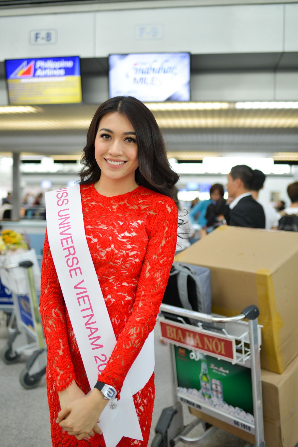 Ngôi sao - Phạm Hương, Thiên Lý tiễn Lệ Hằng lên đường thi Miss Universe 2016 (Hình 2).