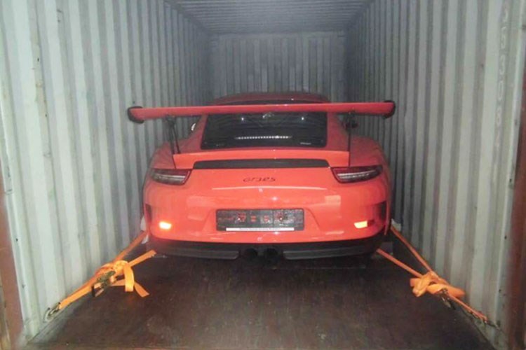 Thị trường - Siêu xe Porsche 911 GT3 RS giá 13 tỷ 'cập bến' VN (Hình 2).