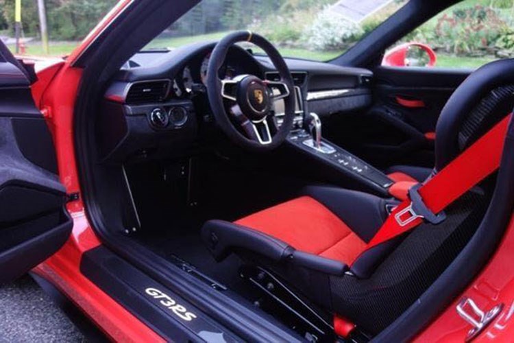 Thị trường - Siêu xe Porsche 911 GT3 RS giá 13 tỷ 'cập bến' VN (Hình 5).