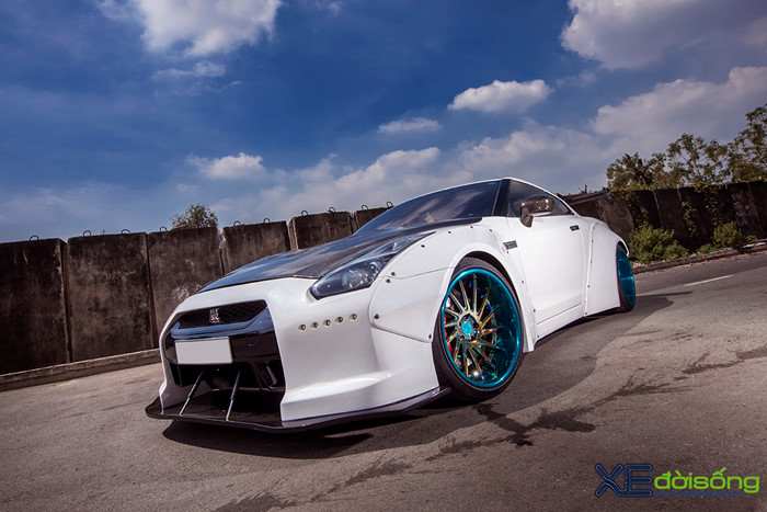 Thú chơi - Thợ Sài Gòn độ Nissan GT-R Widebody không thua kém người Nhật