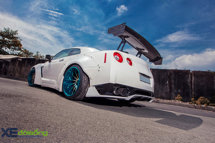 Thú chơi - Thợ Sài Gòn độ Nissan GT-R Widebody không thua kém người Nhật (Hình 2).