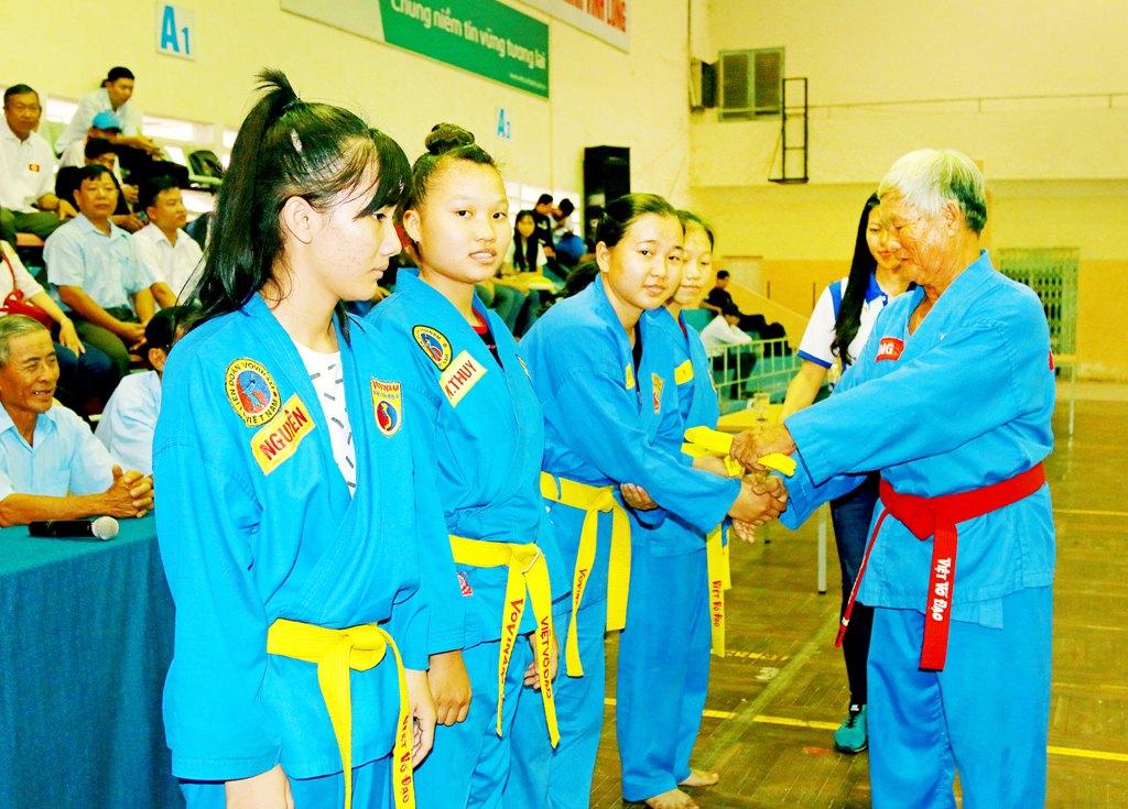 Tin nhanh - Gần 400 võ sinh tham dự hội thi thăng cấp Vovinam Việt Võ Đạo (Hình 2).