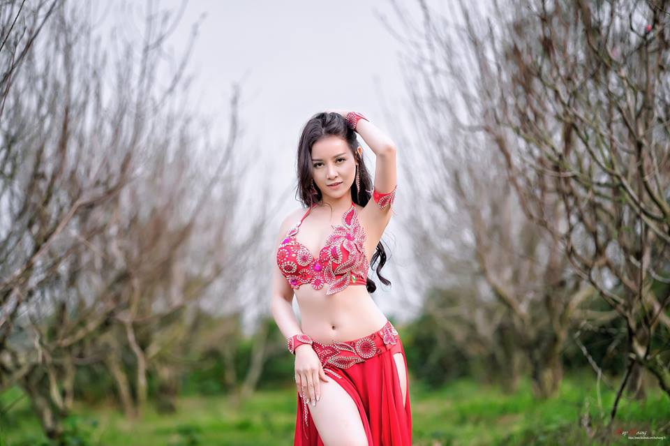 Mạng ảo - Đời thực - Hotgirl 'múa lửa' nhớ về những cái tết thức đêm làm kẹo chè (Hình 3).