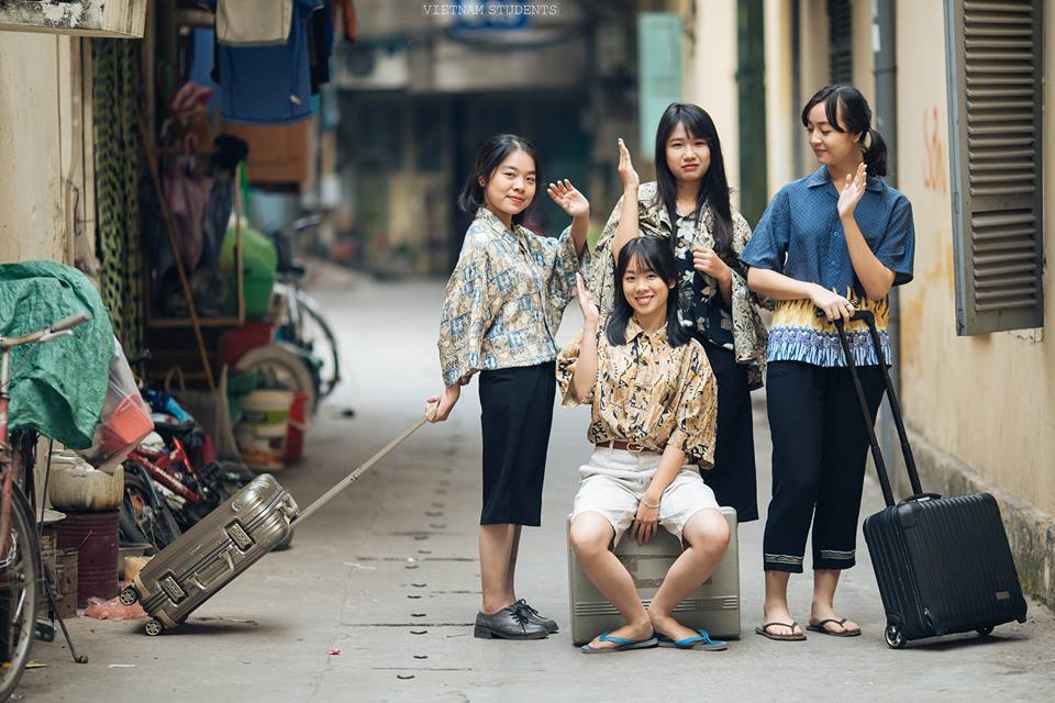 Dậy sóng mạng - Điều gì khiến ảnh thời bao cấp của học sinh Chu Văn An gây sốt mạng? (Hình 3).