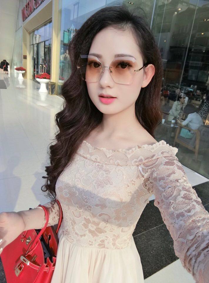 Dậy s&oacute;ng mạng - B&agrave; mẹ 8X xinh đẹp v&agrave; ph&aacute;t ng&ocirc;n v&iacute; &lsquo;t&igrave;nh y&ecirc;u như g&oacute;i m&igrave; t&ocirc;m&rsquo; g&acirc;y sốt