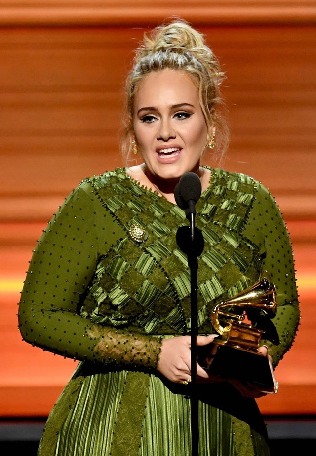 Âm nhạc - Grammy 2017: Adele đại thắng với Hello và 25