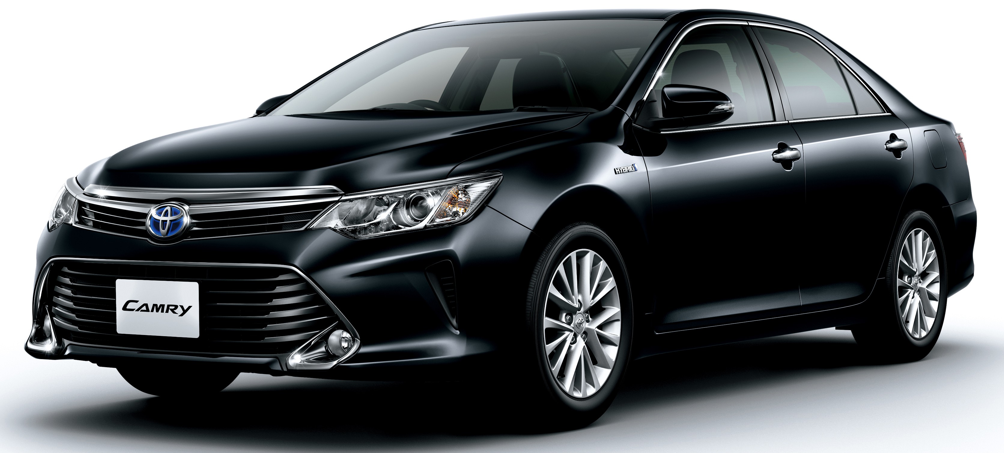 Đánh giá - Toyota Camry 'thần thánh' và những sự cố hy hữu