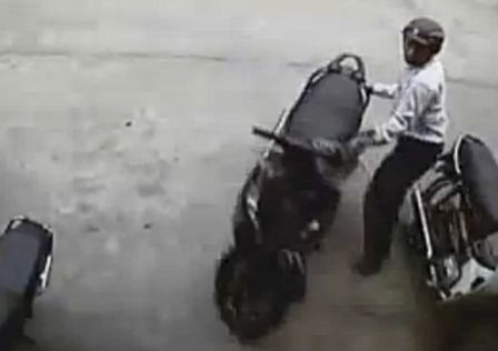 Tư vấn - Gã trai vờ đau bụng đưa bạn gái vào nhà nghỉ lừa tình, trộm tài sản (Hình 2).