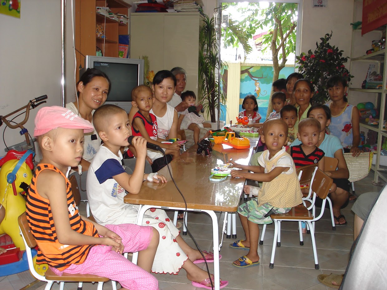 Tâm sự - Ảnh: Những chiến binh nhí ‘đầu trọc’ luôn được ‘tặng’ yêu thương 