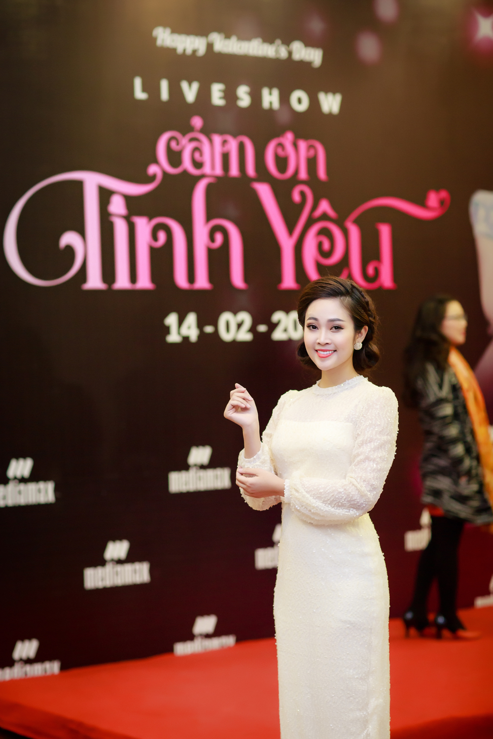 TV Show - Xuất hiện trong chương trình mới, MC Thùy Linh ngày càng xinh đẹp  (Hình 6).