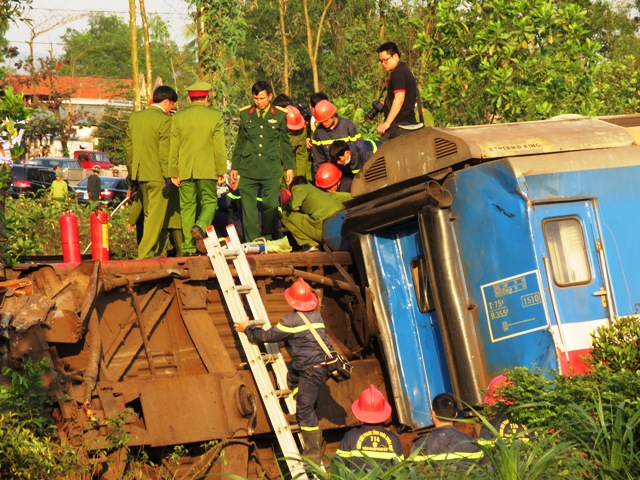 Xã hội - Tàu hỏa đâm nát xe tải ở Huế: Xác định nguyên nhân ban đầu