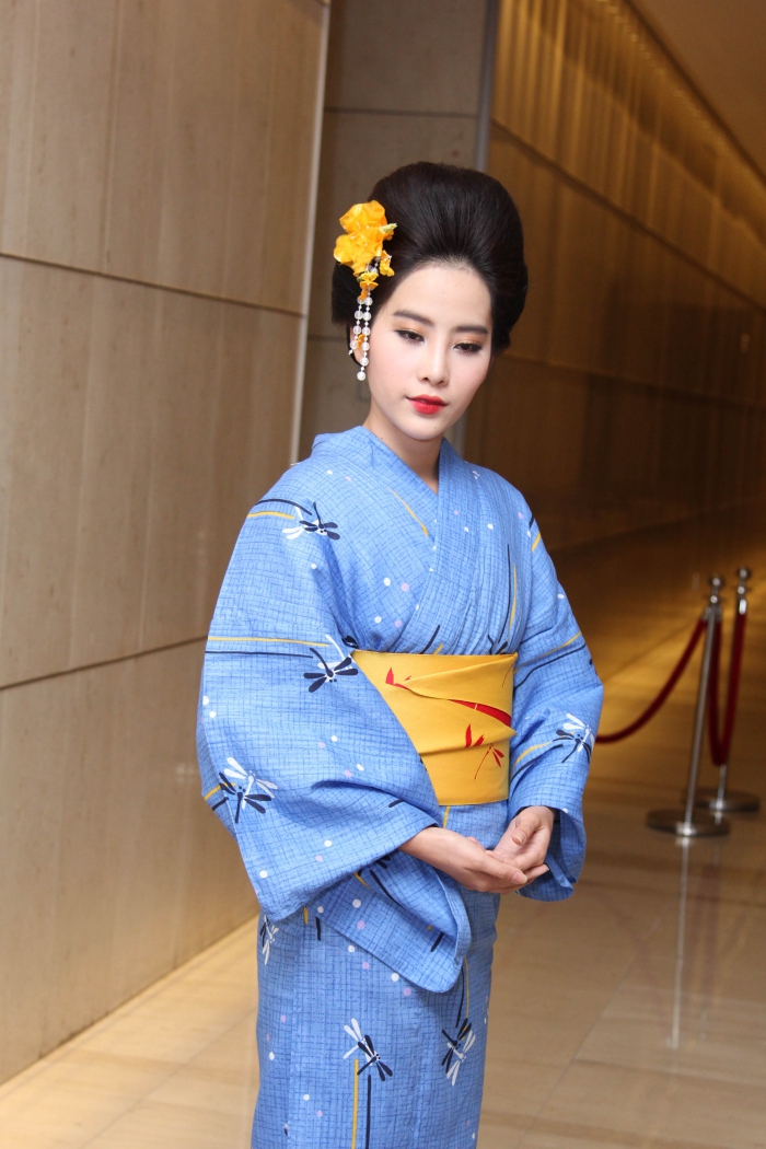 Ngôi sao - Các Hoa hậu, Á hậu Việt đọ sắc trong trang phục Kimono (Hình 3).