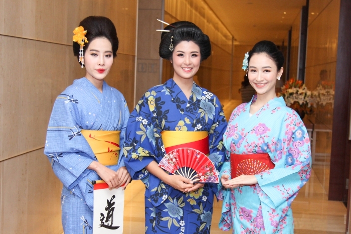 Ngôi sao - Các Hoa hậu, Á hậu Việt đọ sắc trong trang phục Kimono (Hình 5).