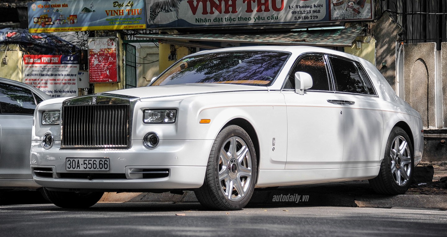 Thị trường - Rolls-Royce Phantom 'Spirit of Ecstasy Edition' tái xuất tại Hà Nội (Hình 4).