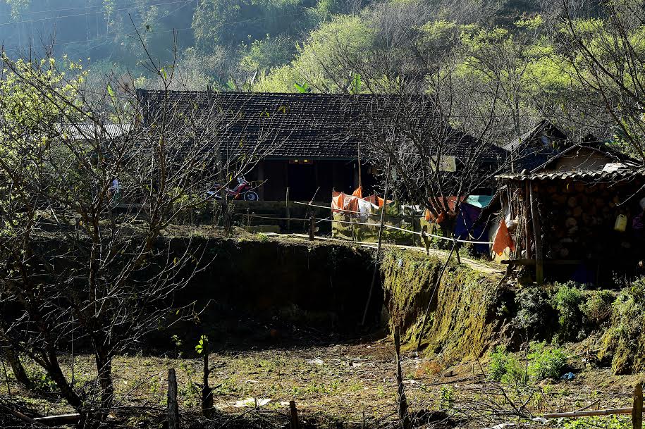 X&atilde; hội - Đẹp nao l&ograve;ng sắc xu&acirc;n nơi n&uacute;i rừng T&acirc;y Bắc (H&igrave;nh 12).