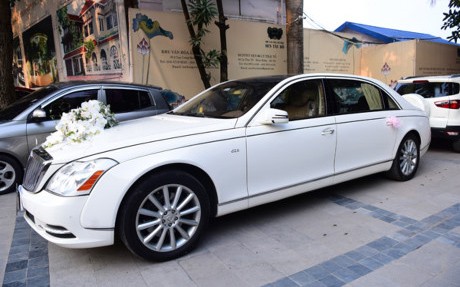 Thú chơi - Soi chi tiết Maybach 62S rước dâu giá 21 tỷ đồng của MC Thành Trung (Hình 2).