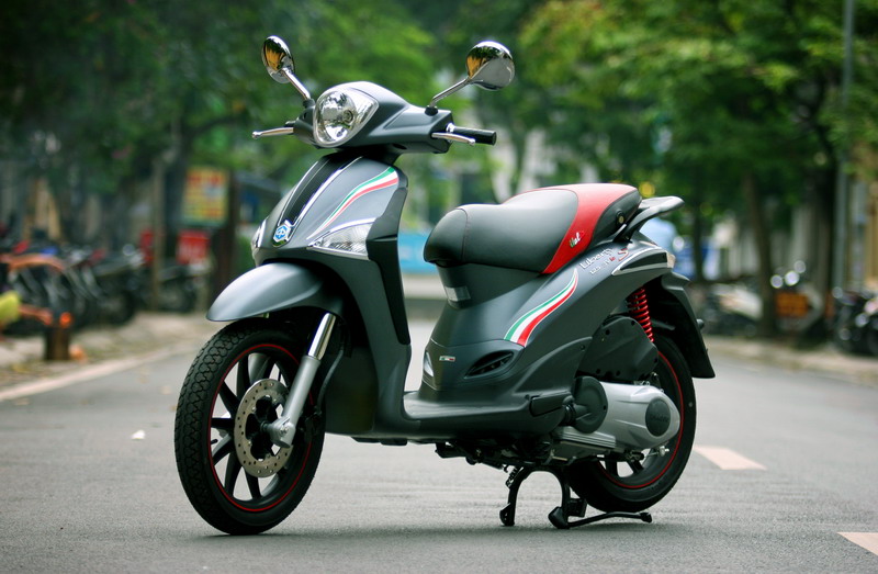 Xe máy - Trước 'cơn bão' triệu hồi: Piaggio lẩn tránh trách nhiệm trả lời?