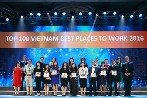 X&atilde; hội - Vinamilk tiếp tục đứng thứ 2 trong top 100 nơi l&agrave;m việc tốt nhất VN