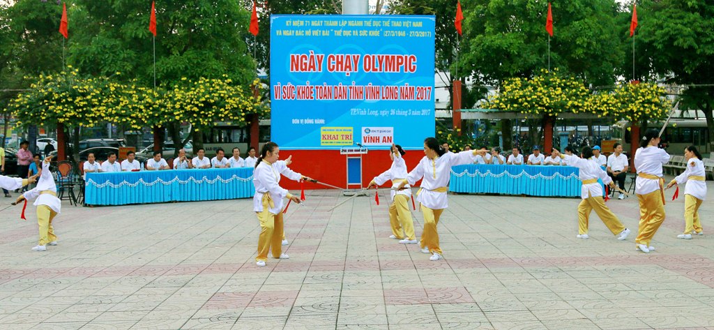 Tin nhanh - Trên 2.000 người tham gia ‘Ngày chạy Olympic – Vì sức khỏe toàn dân’