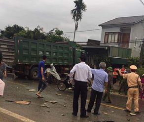 Tin nhanh - Liên tiếp xảy ra 2 vụ tai nạn trên QL48 khiến 6 người thiệt mạng (Hình 2).