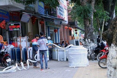 Xã hội - Nghệ An: Bao giờ vỉa hè thuộc về người đi bộ? 