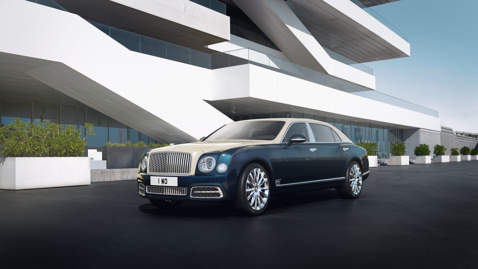 Thị trường - Ngỡ ngàng trước chiếc Bentley dát vàng sắp ra mắt tại Geneva 2017