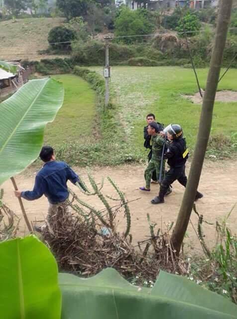 An ninh - Hình sự -  Bắt giữ nghi phạm cầm dao chém chết người phụ nữ đi đường (Hình 3).