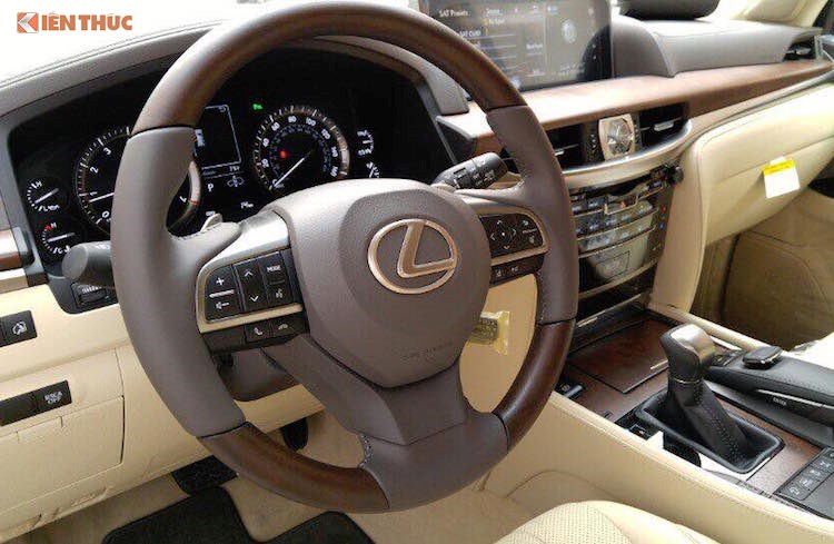 Thị trường - 'Chuyên cơ mặt đất' Lexus LX570 biển ngũ quý 7 tại Sài Gòn (Hình 4).