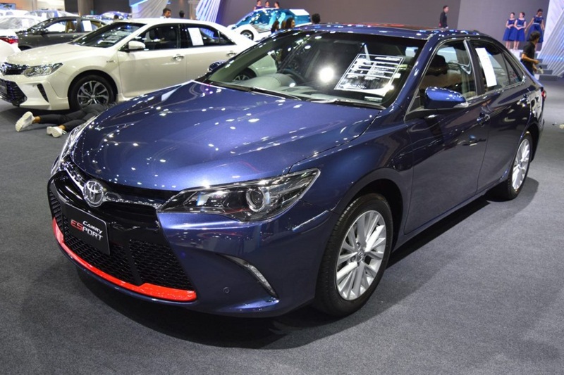 Thị trường - Toyota Camry Esport ra mắt, đắt hơn bản thường 46,2 triệu đồng