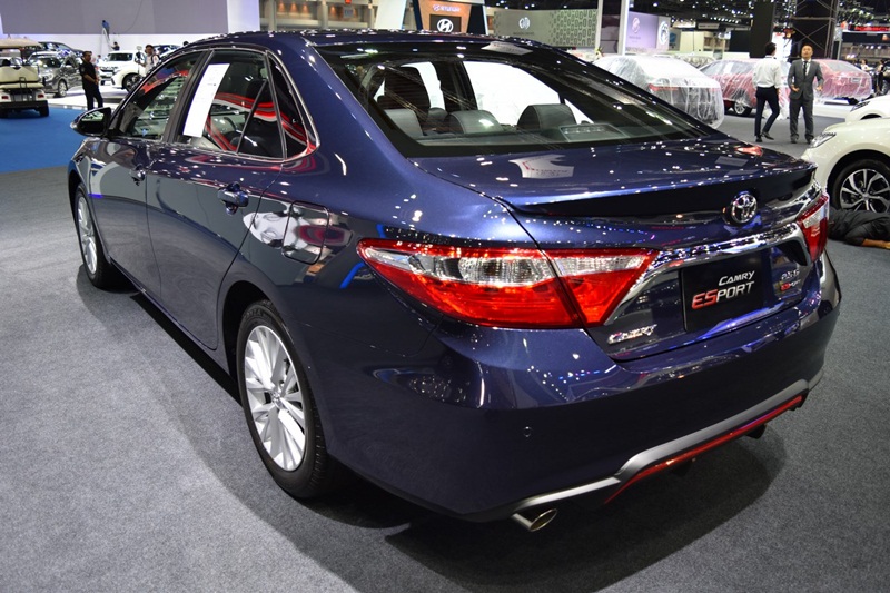 Thị trường - Toyota Camry Esport ra mắt, đắt hơn bản thường 46,2 triệu đồng (Hình 3).