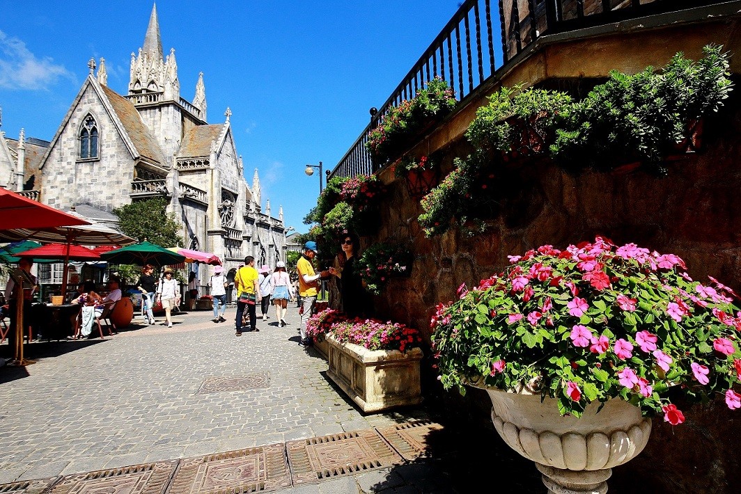 Tiêu dùng & Dư luận - Đến Sun World Ba Na Hills ngắm hơn 100 loài hoa đua nở (Hình 2).