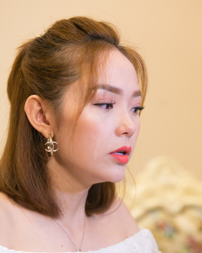 Sự kiện - Vì sao Minh Hằng bật khóc khi nhắc đến Hà Hồ và ghế nóng The Face? (Hình 2).