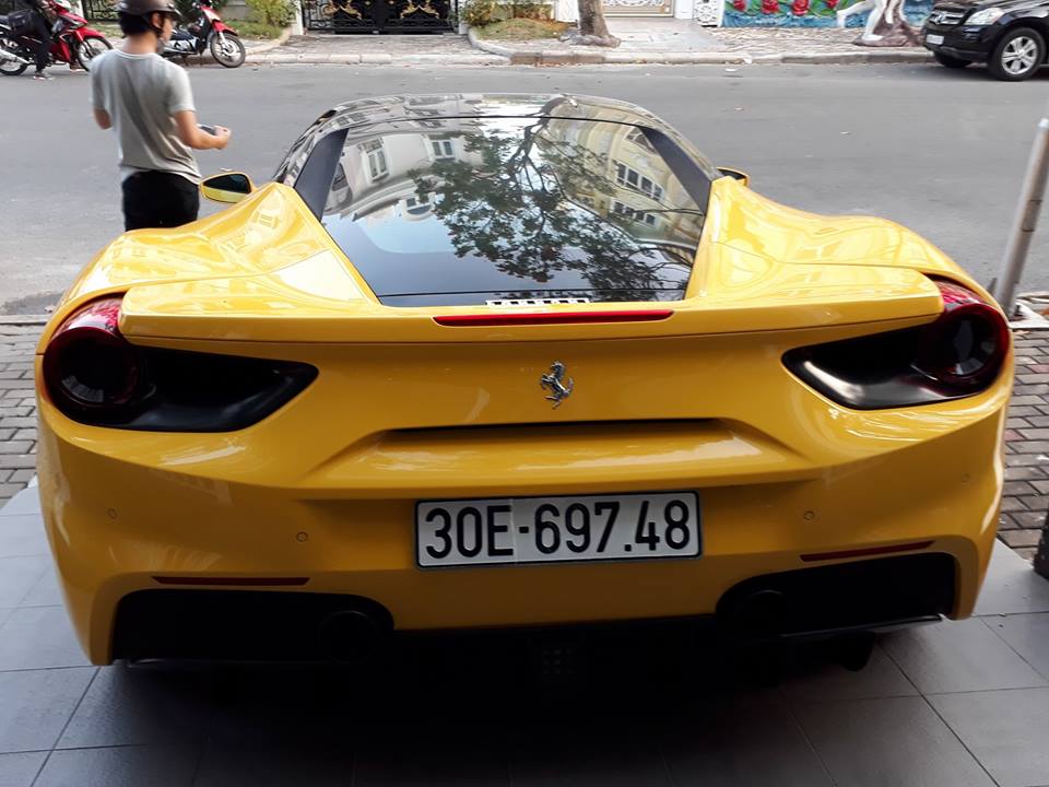 Thú chơi - Soi chi tiết Ferrari 488 GTB màu vàng mới tậu của Cường Đô la  (Hình 7).